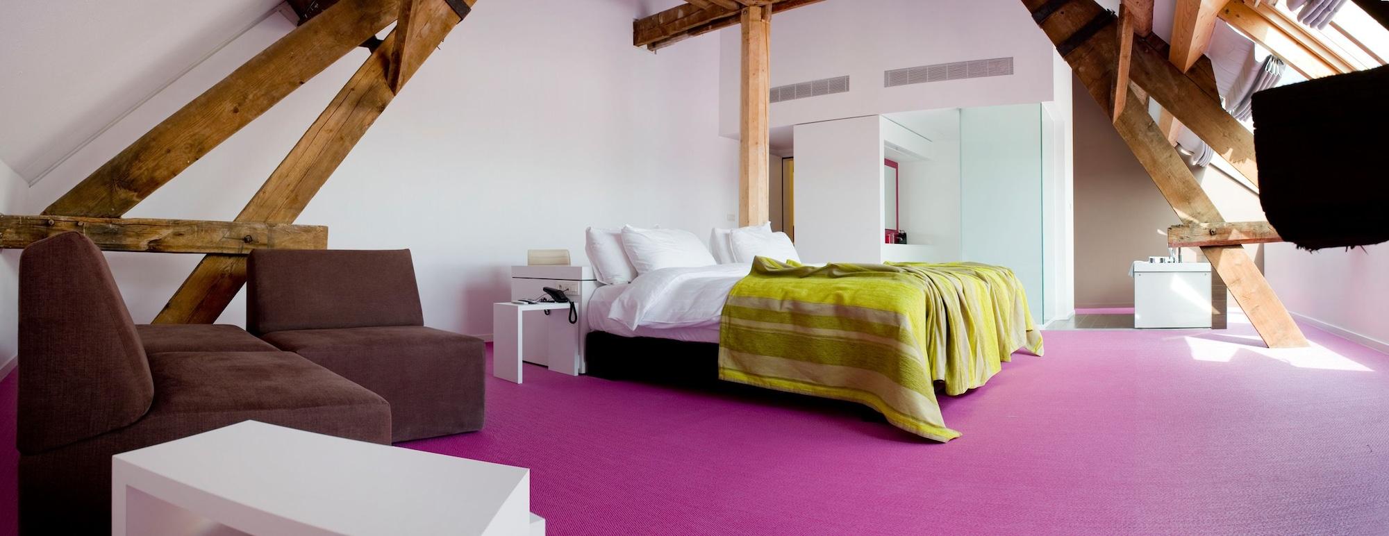 Eburon Hotel